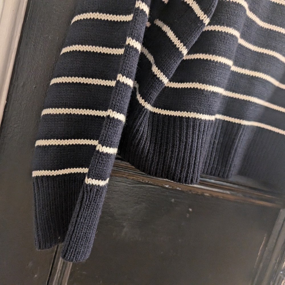 T Tahari Sweater crop Women BNWT - Picture 9 of 16
